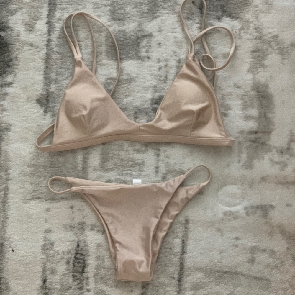 Tan bikini never worn (read description)